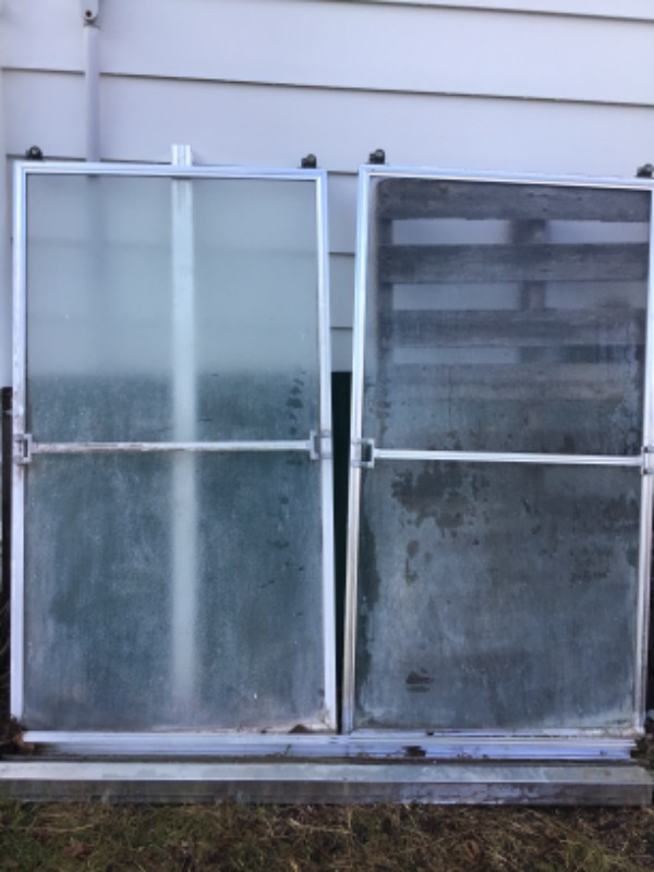 Sliding glass shower doors in Plumbing, Sinks, Toilets & Showers in Kingston - Image 2
