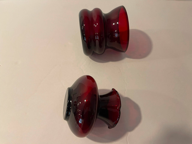 2 decorative cranberry glass vases in Home Décor & Accents in Dartmouth - Image 2
