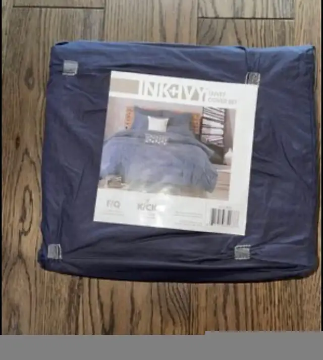 3 piece duvet cover set in Bedding in St. Catharines - Image 5