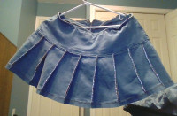 blue pleated low waist short skirt with glitter stripes