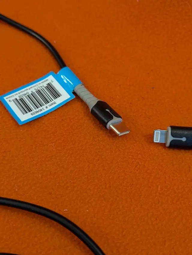 3-ft cable, USB-C to lightning65054560720515121