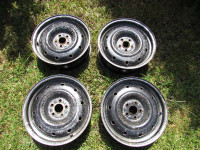 Steel Vehicle Tire Rims - 16"