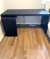 Mint IKEA Malm desk with extension