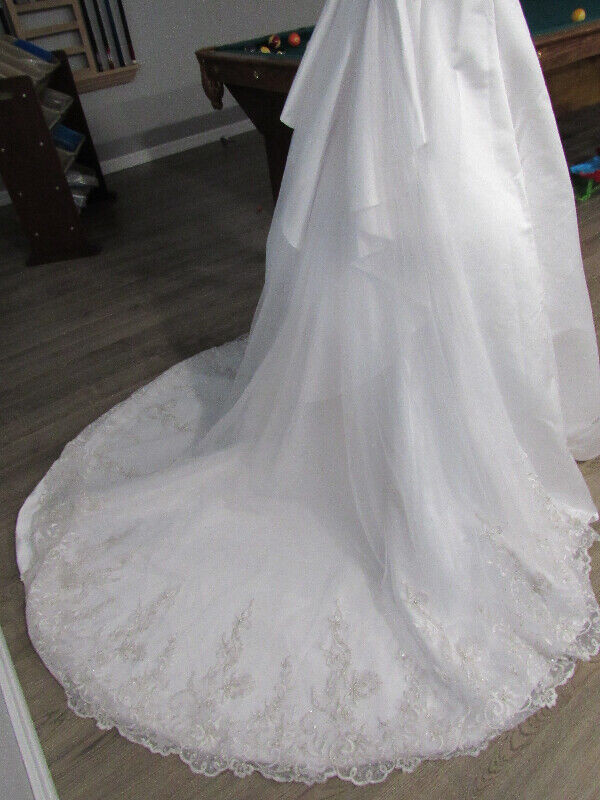 New Wedding Dress in Wedding in Saskatoon - Image 3