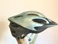 Giro Bike Helmet Casque Velo Giro SMALL / PETIT 50-57 cm