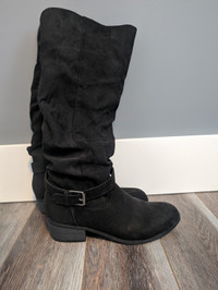 Ladies Boots Size 7 