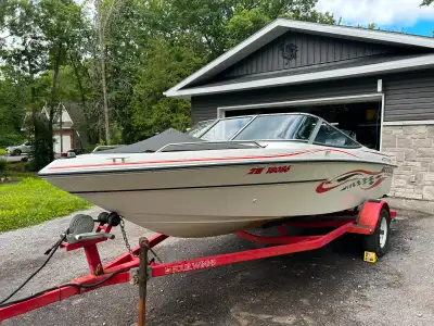 For Sale: - 1996 Four Winns Horizon 170 Boat - 1998 Mercury 200 HP Black Max - Four Winns Boat Trail...