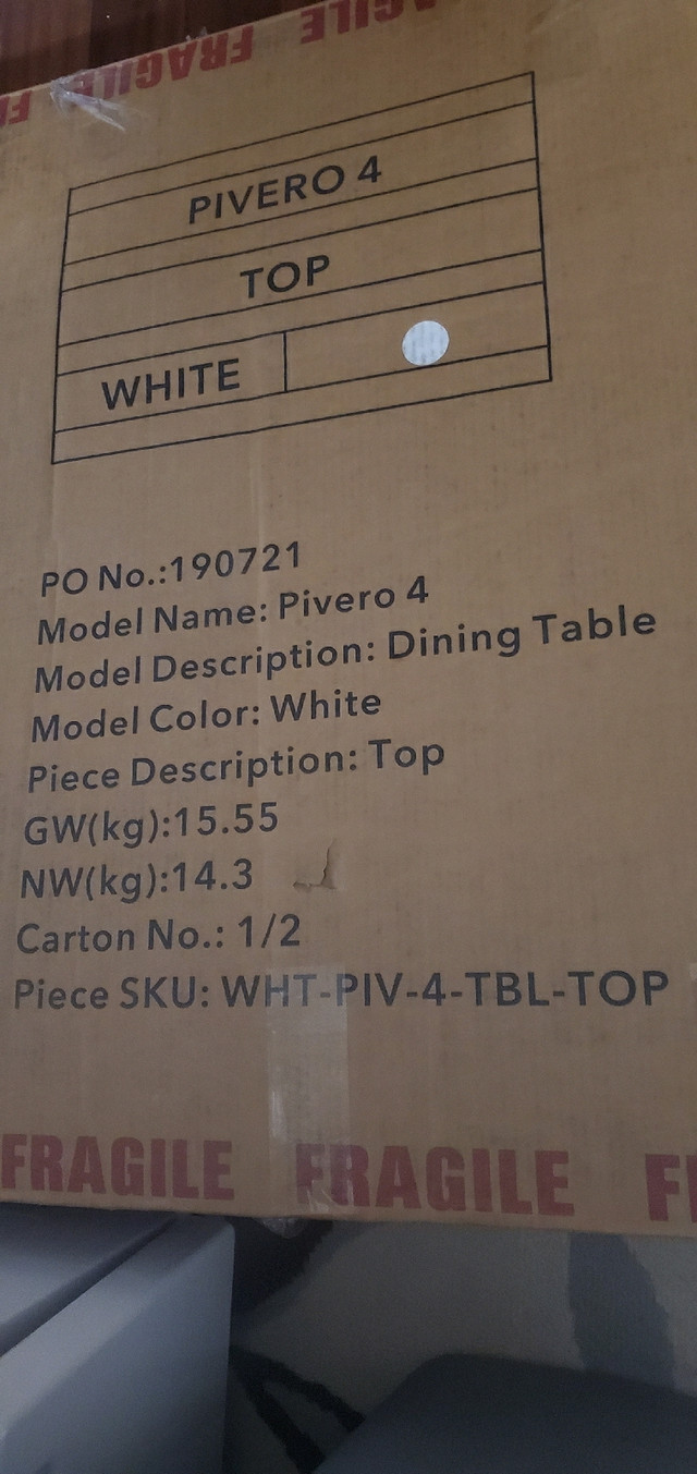 White gloss tabletop only in Dining Tables & Sets in City of Toronto - Image 2