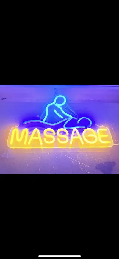 Massages  avec huile essentielle et compresses chaudes, View more