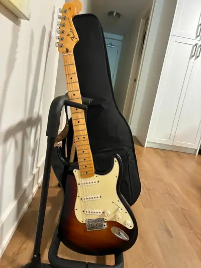 2015 Fender Stratocaster (case included), View more
