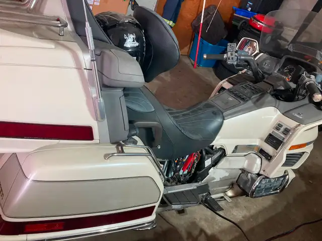 1990 Honda gold wing  1500cc in Touring in Ottawa - Image 5