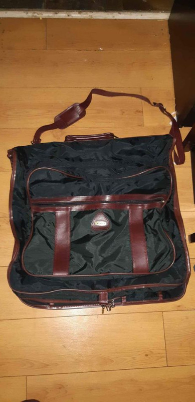 Destination Folding Suitcase Garment Suit Travel Bag Sac Housse dans Rangement et organisation  à Ville de Montréal - Image 2