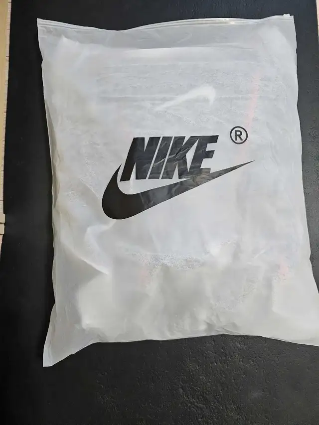 Nike Elite Backpack USA black in Bags & Luggage in Mississauga / Peel Region - Image 8