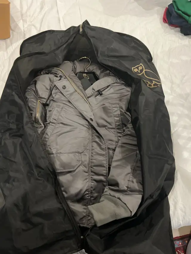 OVO x CANADA GOOSE  CHILLIWACK BOMBER - STEEL GREY ( SIZE M in Other in Mississauga / Peel Region - Image 5