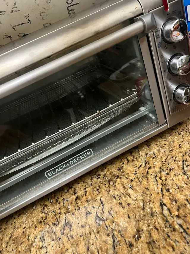  Small oven  in Industrial Kitchen Supplies in City of Toronto - Image 3