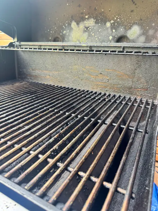 BBQ CLENAING - I MAKE YOUR BBQ LOOK LIKE NEW in Cleaners & Cleaning in City of Toronto - Image 6
