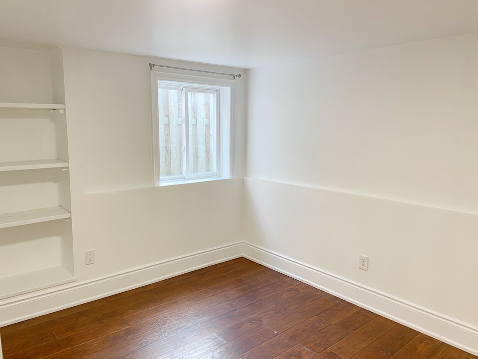 Three bedroom unit near Square One Mississauga 4