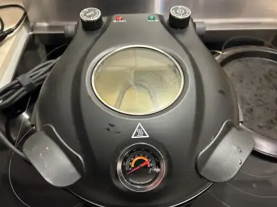 Four à pizza, View more