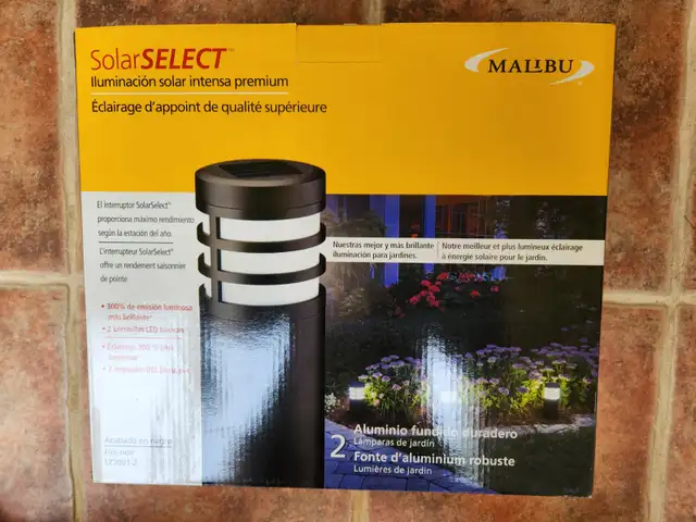 Premium Solar LED GARDEN LANDSCAPE LIGHTS - Brand New in Outdoor Lighting in Kingston - Image 4