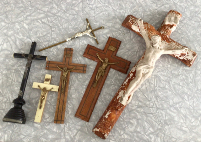 Crucifix dans Art et objets de collection  à Lévis
