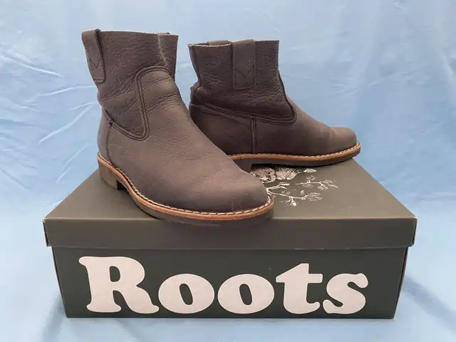 ROOTS Womens Leather Shorty Boot Tribe (size 6) in Women's - Shoes in Markham / York Region - Image 7