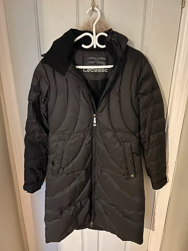 Manteau d’hiver en duvet pour femme in Women's - Tops & Outerwear in City of Montréal - Image 2