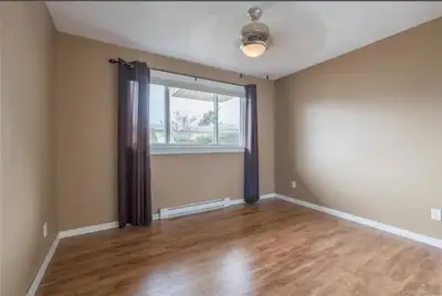 I'm looking for a female student or a hardworking female to rent my extra room. It is shared kitchen...