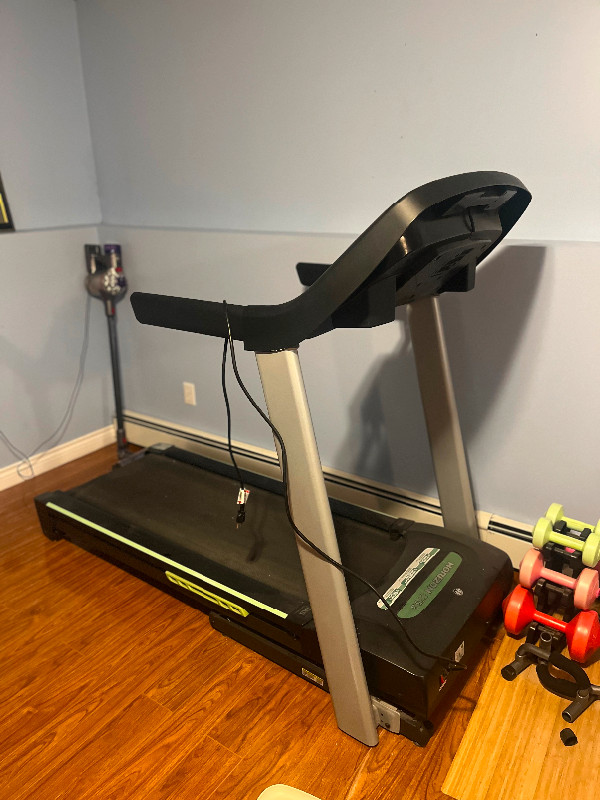 Treadmill in Exercise Equipment in Cape Breton - Image 3