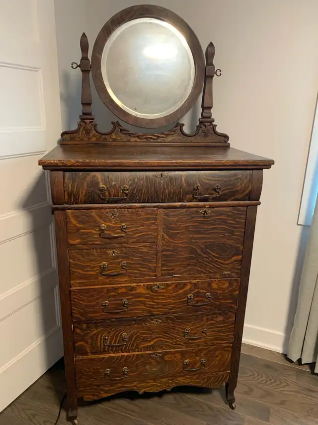 meuble  set chambre antique in Desks in West Island - Image 3