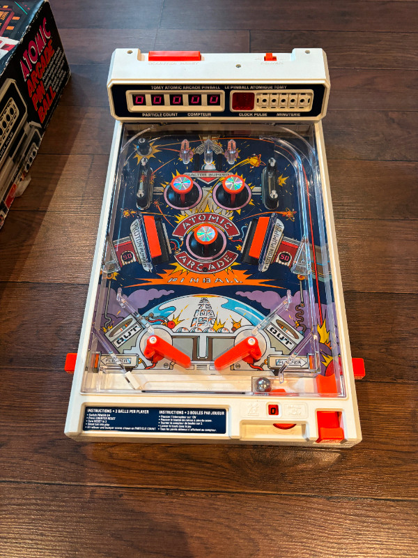 1979 VINTAGE TOMMY ARCADE PINBALL in Arts & Collectibles in Kitchener / Waterloo - Image 2