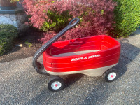 Radio Flyer x large discovery 2 seater WAGON  like NEW condition