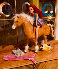 Barbie Ariel Son cheval Beauty ses accessoires 20$