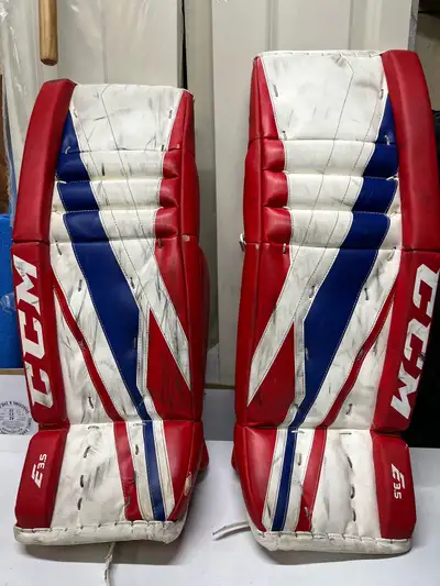 CCM E3.5 28+1” goalie pads, View more