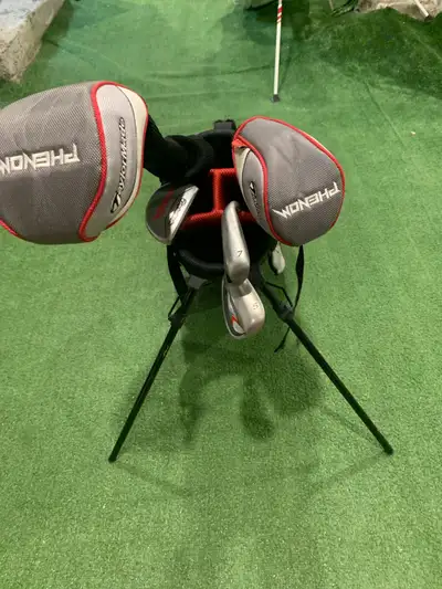 Kids left handed phenom Taylor made golf set, View more