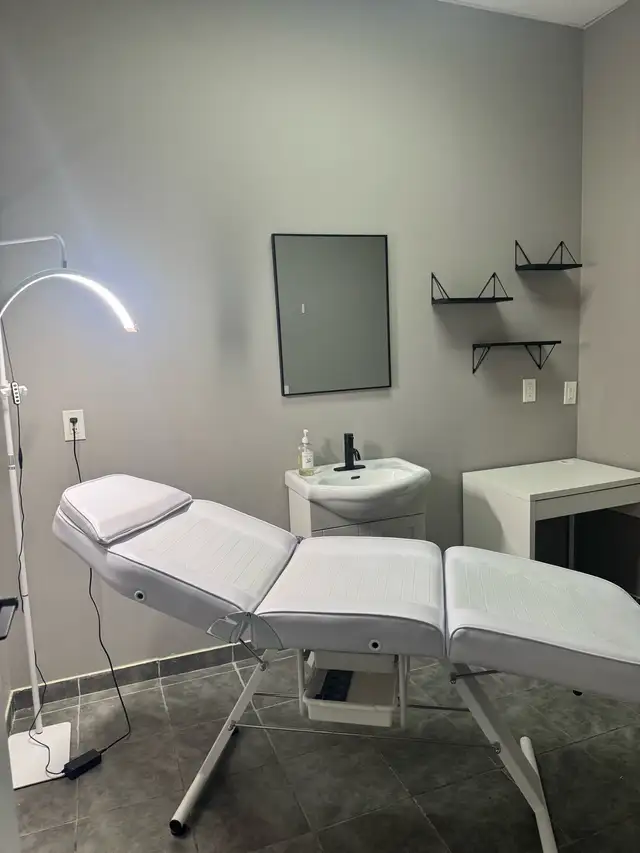 Beauty Room for Rent FULLY FURNISHED