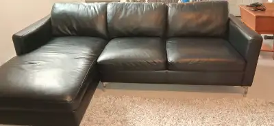 Vegan leather Cleopatra couch or best offer ( CASH ONLY NO SCAMS, View more