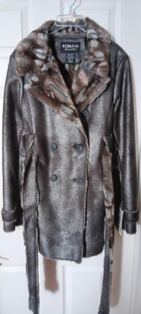 WOMEN'S WINTER SILVER COAT NEW WITH TAGS