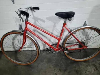 Large frame, 10-speed with 700cc tires. Cleaned and lubed. Almost new condition. Suitable for 5 3 to...