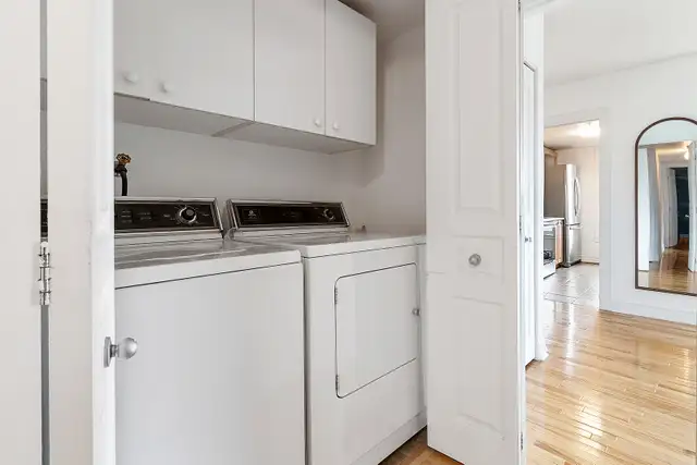 Condo 3 chambres, 2 SdB, à 2 pas du REM in Long Term Rentals in City of Montréal - Image 11
