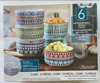 6 Bowl Set with Vented Lids. New in box. Giftable.