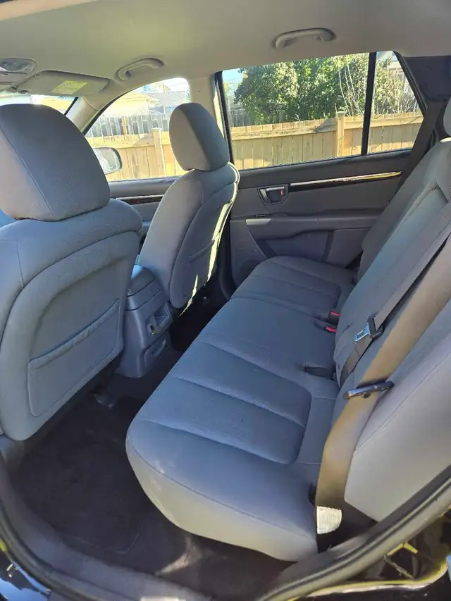 2010 Hyundai Santa fe AWD in Cars & Trucks in Thunder Bay - Image 8