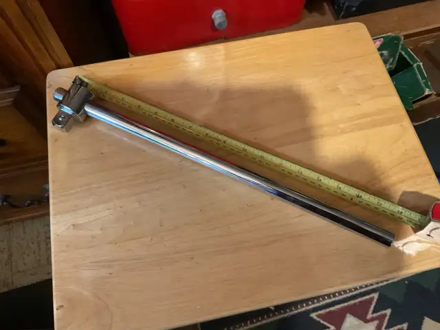 like new NAPA ultrapro 3/4” breaker bar in Hand Tools in Muskoka - Image 3