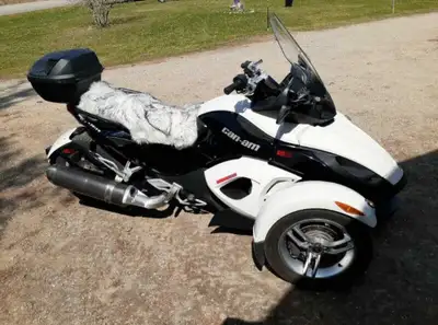 2008 Can-Am Spyder GS SE5, Rotax 998, good condition. Runs great, never had any issues. Should pass...