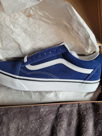 Unworn vans blue old skool shoe