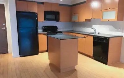 Right Now Available !!! Address: 10707 139th Street, Surrey (2 Beds+2 Baths, 2600/Mon) Security depo...