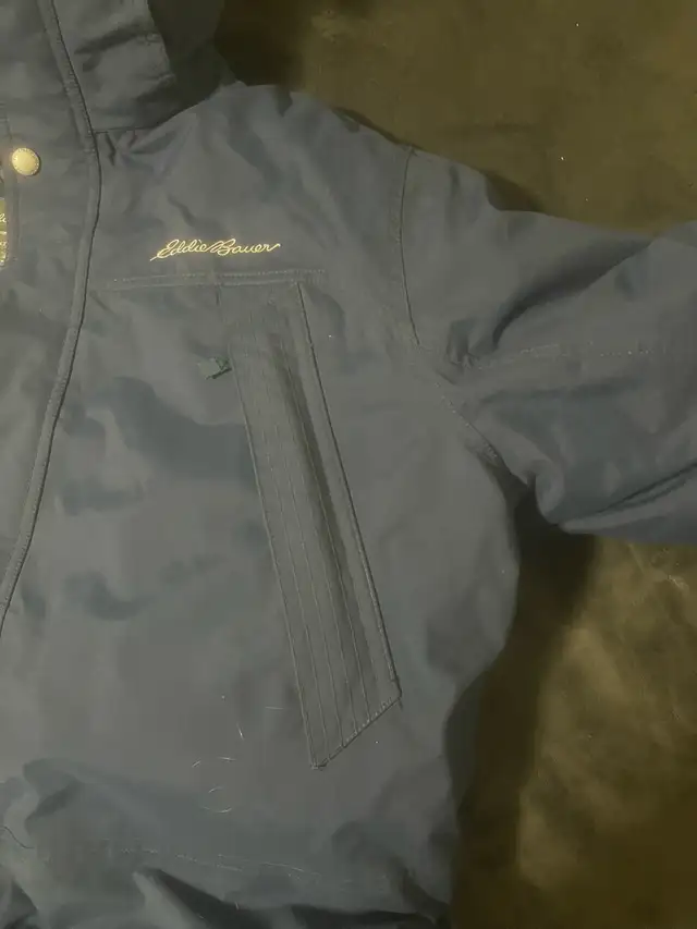 Eddie Bauer Men's Winter Parka Jacket in Other in Calgary - Image 4