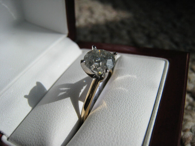 1.85 Ct 14K Gold Diamond Solitaire H Color, I3 Clarity, Fair cut in Jewellery & Watches in London - Image 2