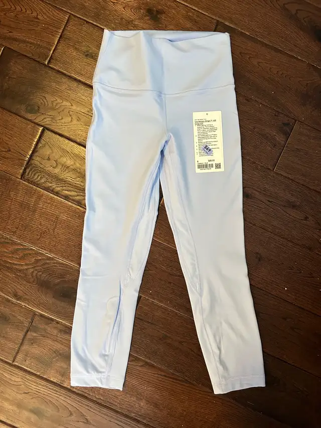 Lululemon leggings size 6 new with tag $40 in Women's - Bottoms in Barrie - Image 2