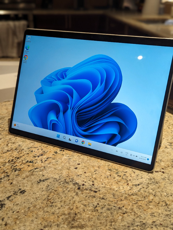 Microsoft Surface Pro 8 Platinum: 13" Touchscreen Tablet (Intel in iPads & Tablets in Cambridge