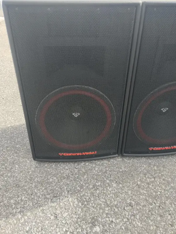 Cerwin Vega V153 3-way passive pa speakers in Other in City of Toronto - Image 3